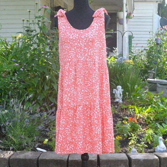 Haptics by Holly Harper Dresses & Skirts - Haptics by Holly Harper Floral Shoulder Tie Tiered Dress New
